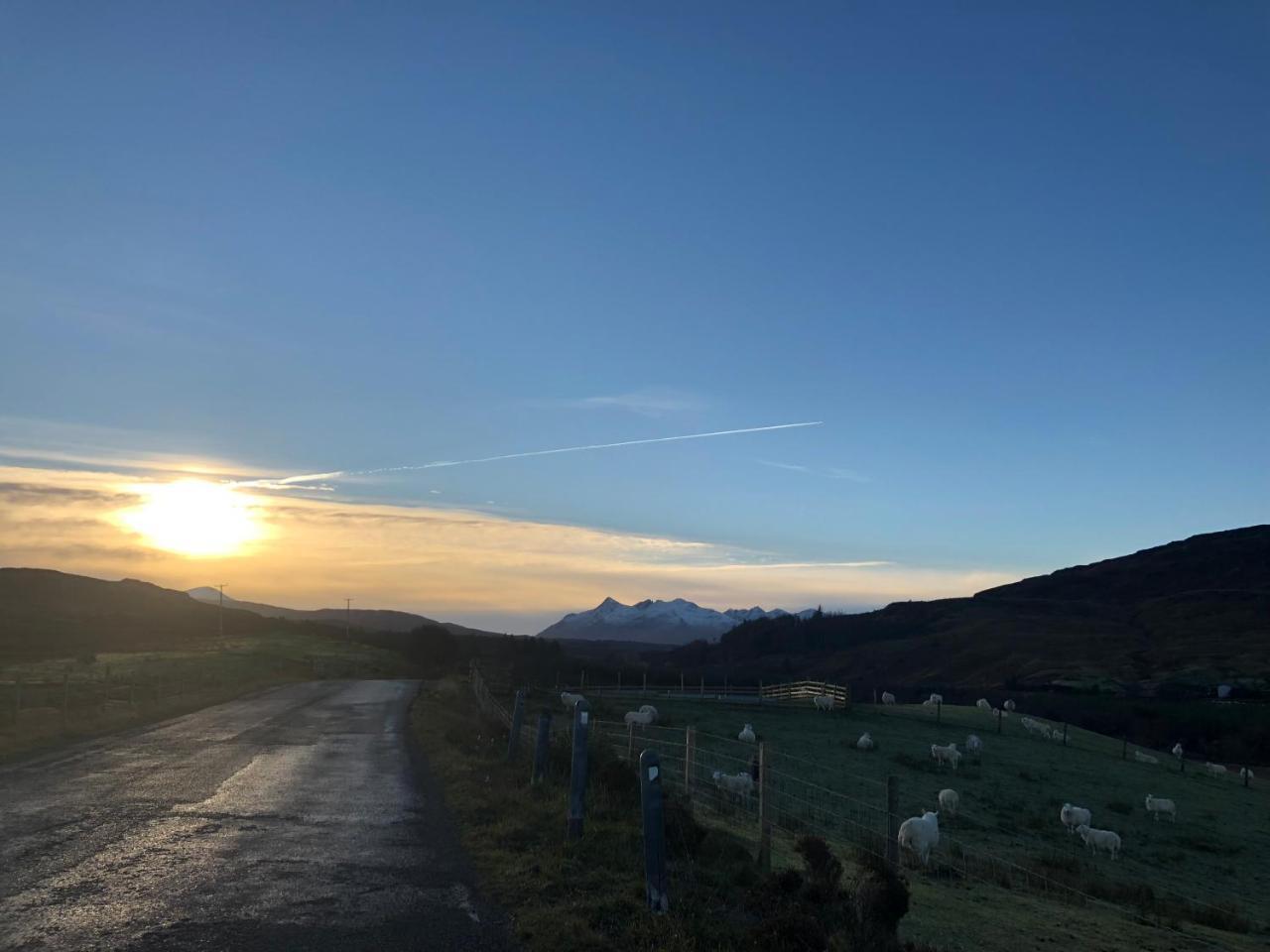 Isle Of Skye Camping Pods ภายนอก รูปภาพ